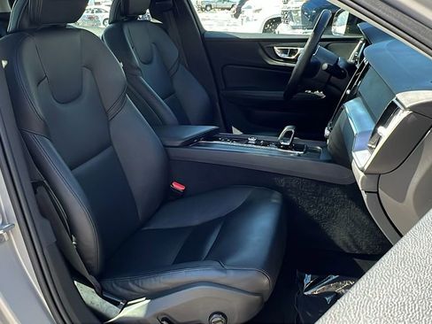 Used 2024 Volvo S60 B5 Core image 10