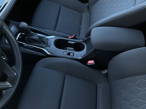 Used 2024 Toyota Corolla LE image 32