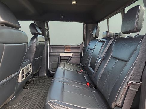 Used 2022 Ford F250 Lariat w/ Chrome Package image 10