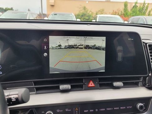 Certified 2023 Kia Sportage EX AWD/4WD image 19