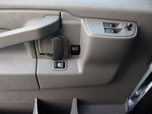 Used 2025 Chevrolet Express 3500 LS image 20