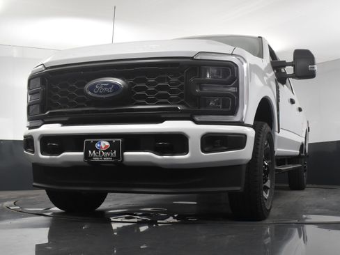 Used 2024 Ford F250 XL w/ STX Appearance Package image 12