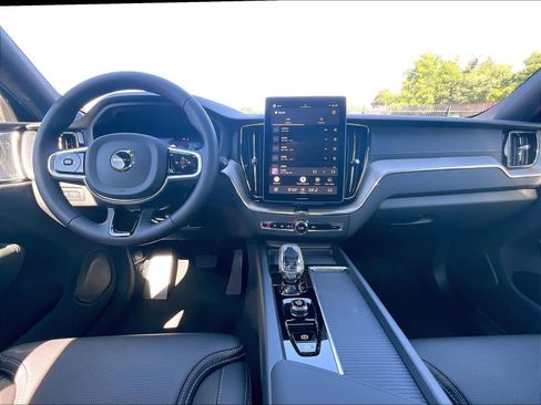 New 2026 Volvo XC60 T8 Ultra w/ Climate Package AWD/4WD image 7