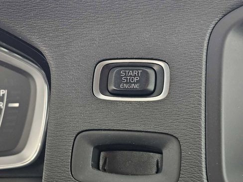 Used 2018 Volvo V60 T5 Cross Country w/ Convenience Package image 29