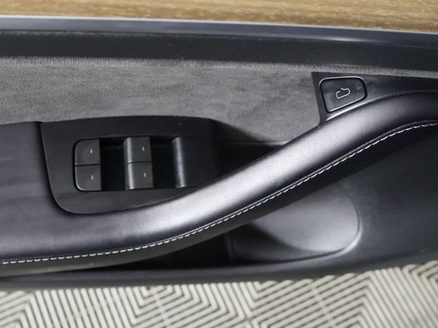 Used 2023 Tesla Model 3 Standard Range image 36