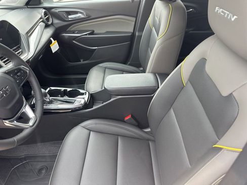 New 2026 Chevrolet Trax ACTIV FWD image 2
