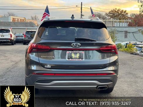 Used 2023 Hyundai Santa Fe SEL w/ Cargo Package image 6