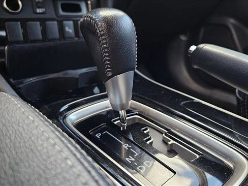 Used 2018 Mitsubishi Outlander SEL image 10