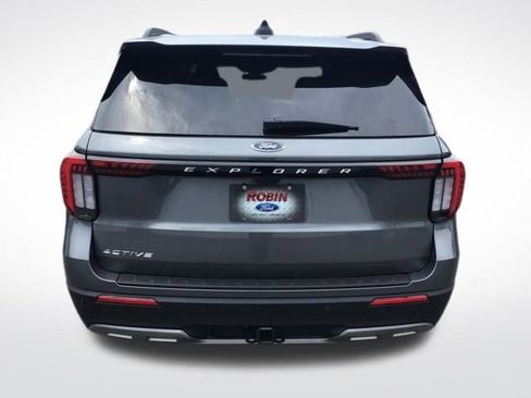 New 2025 Ford Explorer Active w/ Active Comfort Package image 4