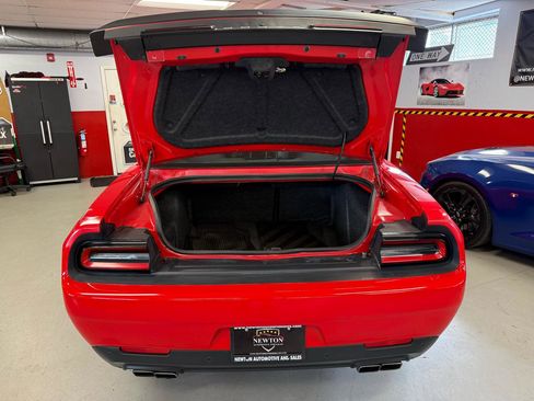 Used 2016 Dodge Challenger R/T RWD image 14
