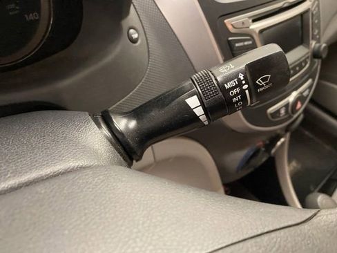Used 2016 Hyundai Accent SE w/ Option Group 02 FWD image 31