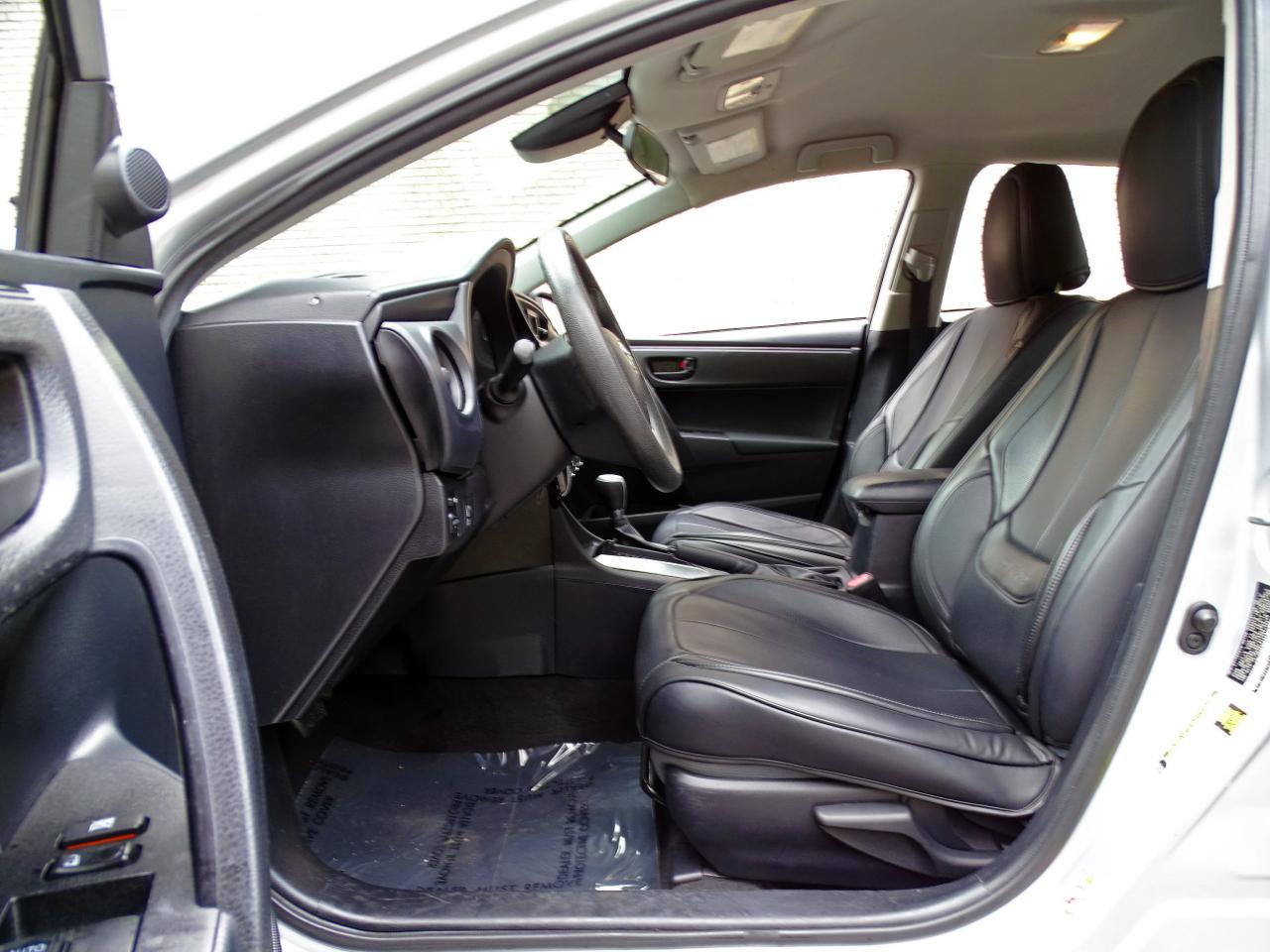 Used 2017 Toyota Corolla L FWD image 10