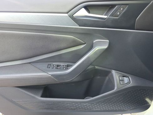 Used 2024 Volkswagen Jetta SE w/ Panoramic Sunroof Package FWD image 26