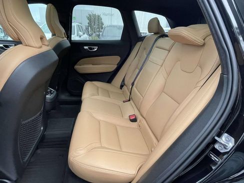Used 2021 Volvo XC60 T5 Inscription w/ Protection Package Premier FWD image 3