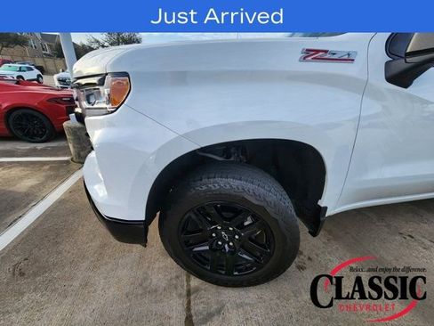 Used 2025 Chevrolet Silverado 1500 LT Trail Boss w/ Convenience Package II image 13