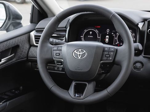 New 2026 Toyota Camry XLE AWD/4WD image 11