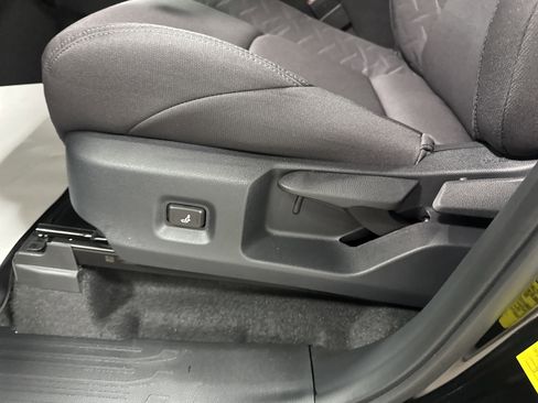 New 2025 Toyota Tacoma SR5 image 15