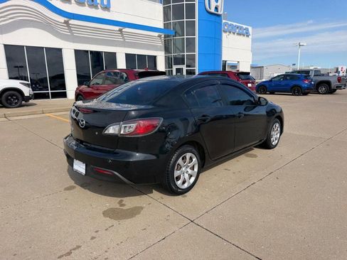 Used 2011 MAZDA MAZDA3 i Sport FWD image 2