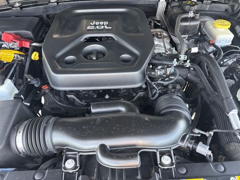 Used 2021 Jeep Wrangler Unlimited Sport AWD/4WD image 32