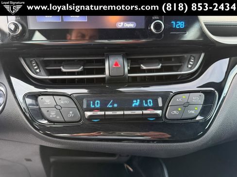 Used 2019 Toyota C-HR XLE image 23