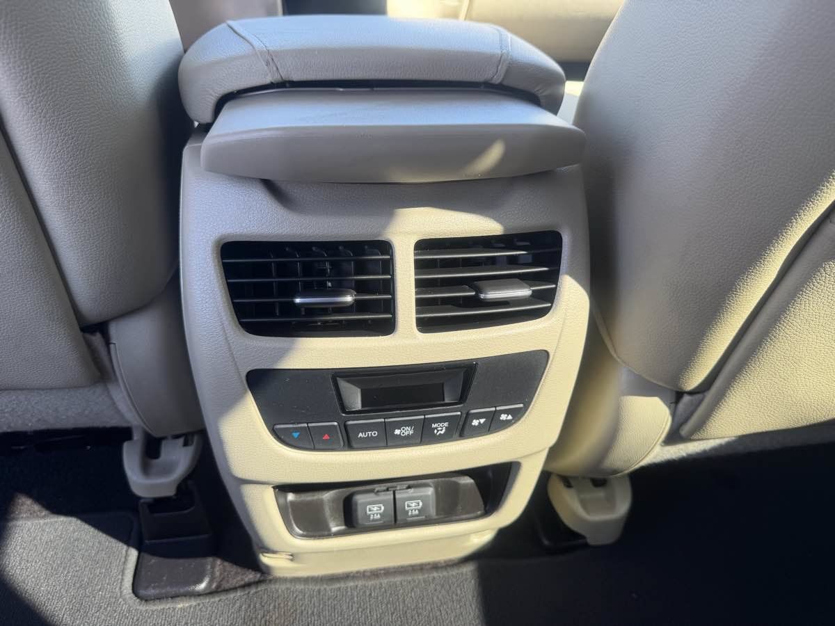 Used 2017 Acura MDX w/ Technology Package FWD image 28