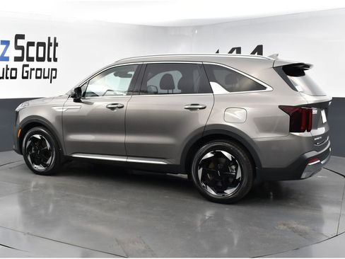Used 2025 Kia Sorento EX w/ EX Panoramic Sunroof Package image 3