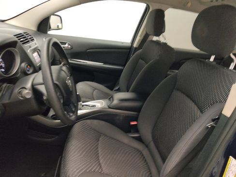 Used 2017 Dodge Journey SE w/ Flexible Seating Group FWD image 17