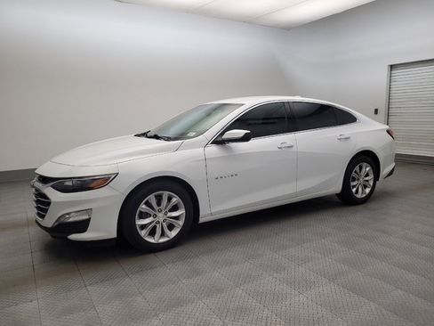 Used 2021 Chevrolet Malibu LT image 2