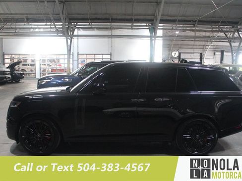 Used 2024 Land Rover Range Rover SE AWD/4WD image 2