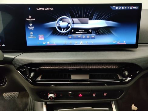 New 2026 BMW 330i Sedan w/ Convenience Package image 22