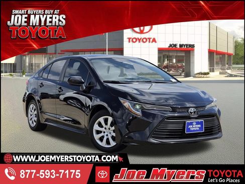Used 2024 Toyota Corolla LE FWD image 1