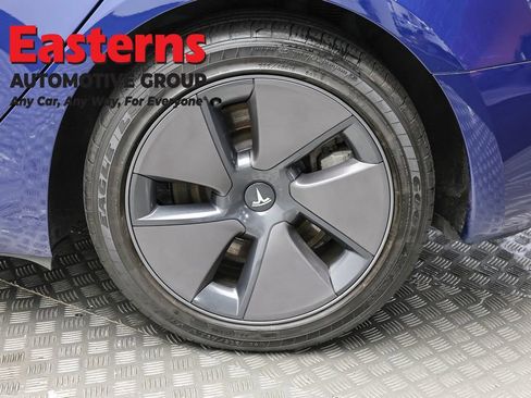 Used 2023 Tesla Model 3 Standard Range RWD image 8