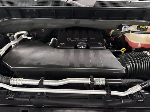 Used 2023 Chevrolet Silverado 1500 LT image 30