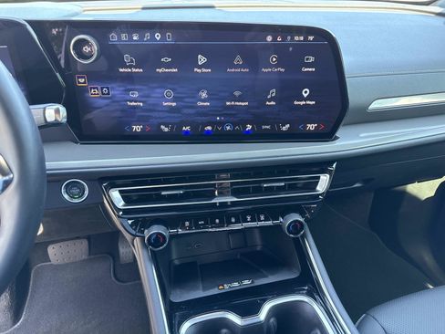 Used 2026 Chevrolet Traverse LT w/ Driver Confidence Package FWD image 23