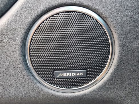 Used 2025 Land Rover Discovery Sport S image 23