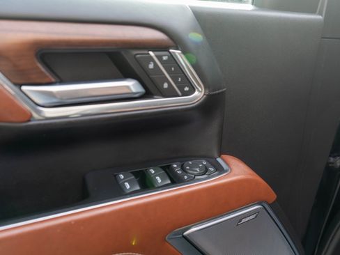 Used 2024 GMC Sierra 2500 Denali Ultimate image 28