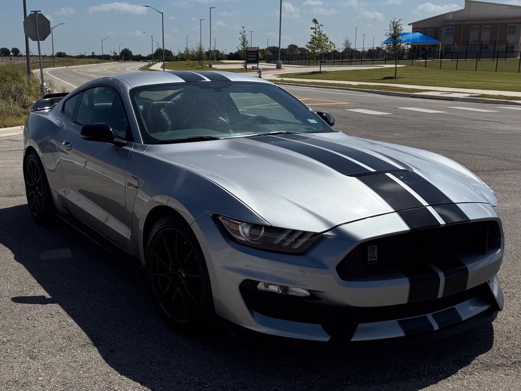 Used 2020 Ford Mustang Shelby GT350 w/ Technology Package RWD image 9