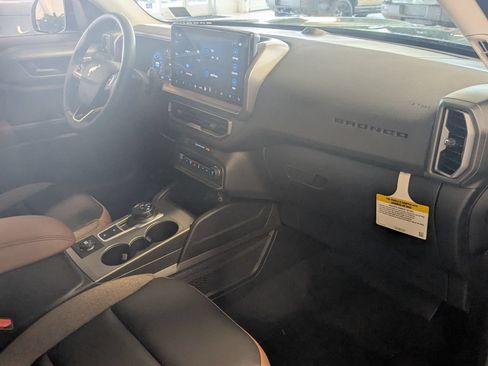 New 2025 Ford Bronco Sport Outer Banks w/ Outer Banks Tech Package+ AWD/4WD image 37