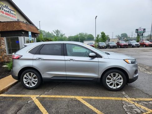 Used 2024 Ford Edge Titanium AWD/4WD image 2