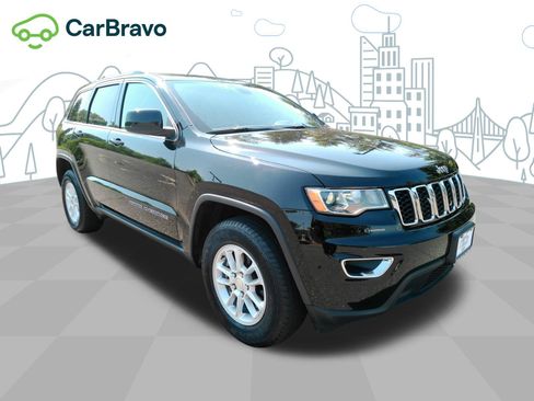 Used 2018 Jeep Grand Cherokee Laredo AWD/4WD image 1