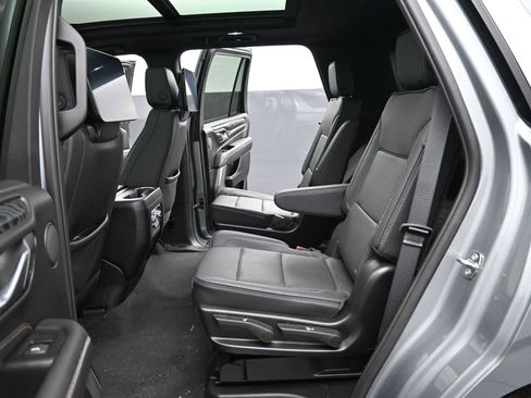 Used 2024 GMC Yukon Denali w/ Advanced Technology Package image 14