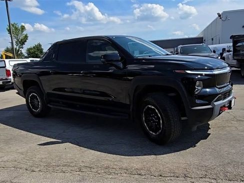 New 2026 Chevrolet Silverado EV Trail Boss image 3