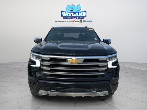 Used 2025 Chevrolet Silverado 1500 High Country w/ High Country Premium Package image 8