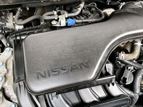 Used 2018 Nissan Rogue Sport SV w/ SV Technology Package AWD/4WD image 33