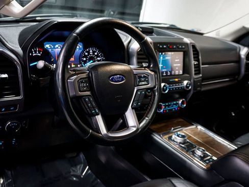 Used 2019 Ford Expedition Platinum image 10