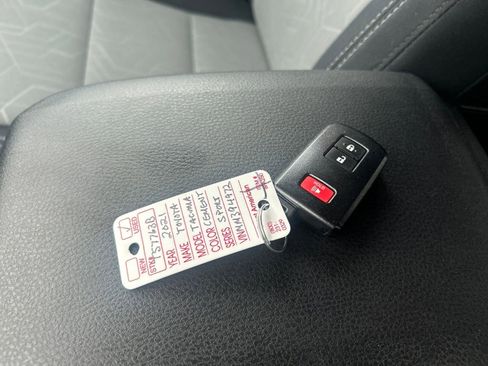 Certified 2021 Toyota Tacoma TRD Sport w/ Technology Package image 33