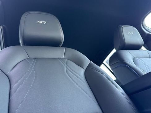 New 2026 Buick Envista Sport Touring w/ Convenience I Package FWD image 18