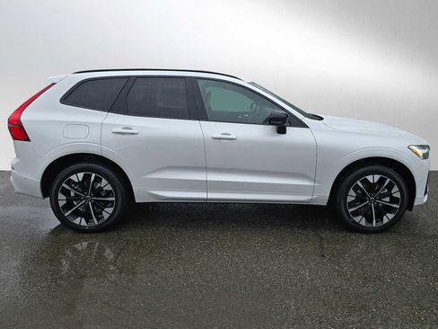 New 2026 Volvo XC60 B5 Plus w/ Climate Package image 2