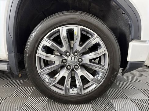 Used 2024 GMC Sierra 1500 Denali w/ Denali Reserve Package image 11