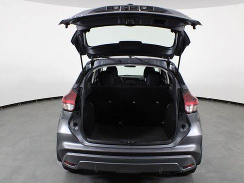 Certified 2021 Nissan Kicks S FWD image 17